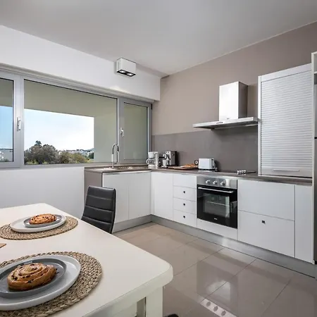 Loft 2bd Apartment